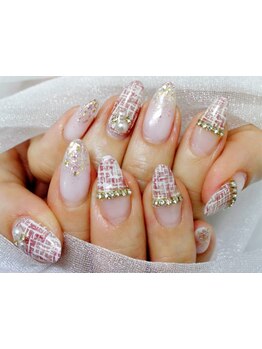 ネイル・アイメニューの同時施術が可能