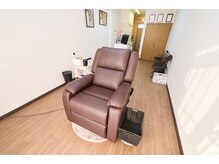 完全プライベート空間で上下にも動くリクライニングソファ【眉】