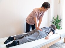 アレスグーテ(Alles Gute)の雰囲気（肩こり・背骨や首の歪みを整え辛い不調を根本から改善！19時迄◎）