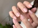 透け感ピンクでうる艶ネイル