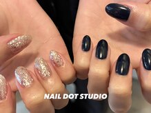 ネイルドットスタジオ 堺筋本町(NAIL DOT STUDIO)/ネイビー × グリッター