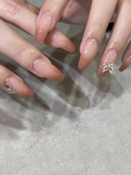 ユニネイル(U.Ni nail)の写真/【長さ出し１本～OK！】亀裂や折れてしまった爪、不揃いの爪も◎長さ出しですらっとキレイな指先へ♪