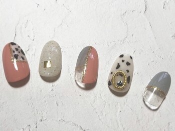 フレイムス アイラッシュ アンド ネイル(FRAMES)/トレンドのダルメシアンネイル