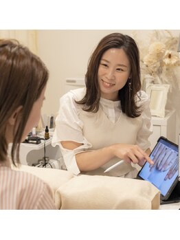 イデアル(ide’al)の写真/知識豊富なネイリストが対応。丁寧なカウンセリングで、理想の美爪に変身♪