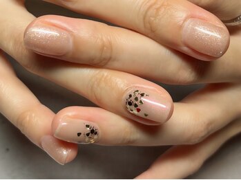 ポッシュ(Posh)の写真/【丁寧なネイルケア込】シンプルだけど周りと差がつく!美フォルムワンカラーにポイントアートが当店人気♪