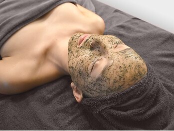 ハロップ 綱島店(HARROP)の写真/圧倒的に多い毛穴悩み！黒ずみ・ひらき・詰まりなどオールケアできるのが当サロンの魅力♪