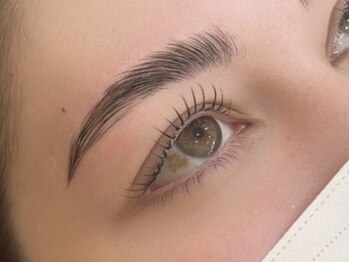 アイブロウズ(i brows.)の写真/数少ないオーダーメイド眉が叶うサロン♪外国人のような立体的なふさっと眉で今風の垢抜けたお顔に★