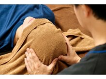 明身均整整体院/◎頭のツボを刺激してリラックス