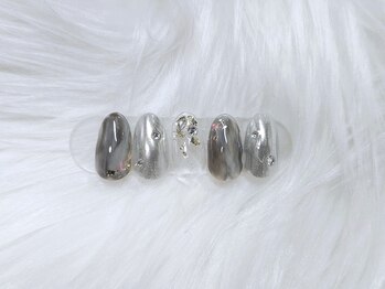 イング(+ Ing)/ニュアンスネイル