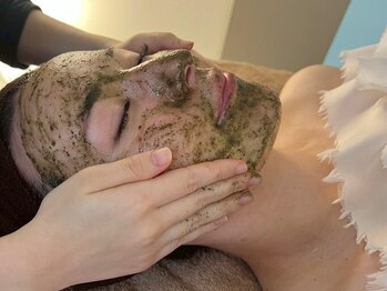 ルヴィ うるま店(REVI)の写真/毛穴の開き、黒ずみ、ざらつき…気になりませんか？毛穴汚れを徹底ケアして、つるっとしたたまご肌に♪