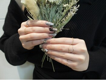 アモウズ(Amouz)の写真/【新導入!微粒子マグネットが人気】初回オフ無料!オトナ可愛いは指先で演出♪さりげなく周りと差がつく☆