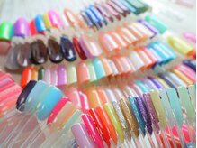 ケイケイ フォーユアハピネス(KK for your happiness)の雰囲気(カラーも豊富にご用意♪)