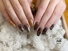 ユーリ 心斎橋 南船場/ブラックテーマのアシメデザイン