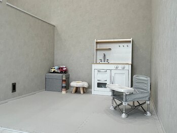 セカンド フロム ビーズ(2nd.from B's)の写真/いつでもおしゃれを楽しみたい☆働くママや主婦の方にも！叶えたいネイルをご提案♪キッズスペースあり♪