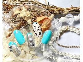 ヒョウ柄&フレンチネイル