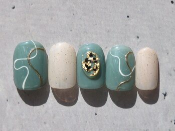 シアーミントグリーン