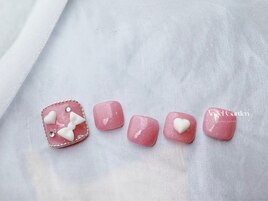 フットピンクリボンネイル