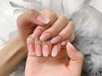 プリティ(Pretty)の写真/OLさんに大人気★オフィスネイル♪大人可愛い上品なシンプル系が得意◎定額デザイン多数ご用意あり！