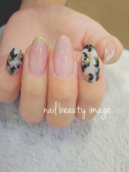 ホワイトべっ甲ネイル