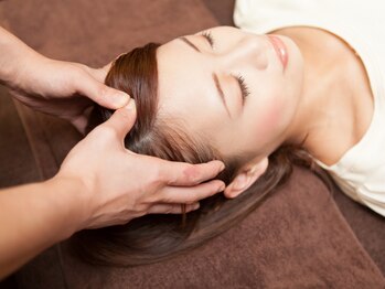 手もみハンズプレミアム 甲子園口店(手もみHANDS PREMIUM)の写真/至福のドライヘッドスパで自律神経を整えて安眠効果も◎絶妙な指圧とツボ押しで深いリラックスを☆