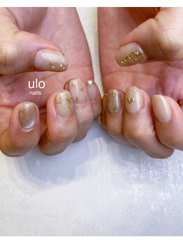 ウロネイルズ(ulo nails)/ゴールドクリスマスネイル