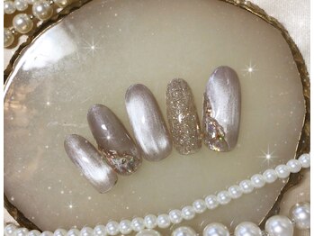 グレージュマグネットネイル