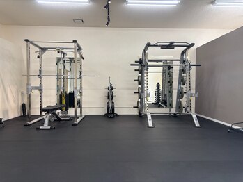 トレーニングスタジオ ARCS つくば店/初心者向けのマシンも完備☆