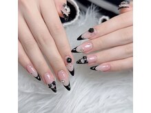 レニー(Lenie)/フレンチネイル、パーツつけ放題