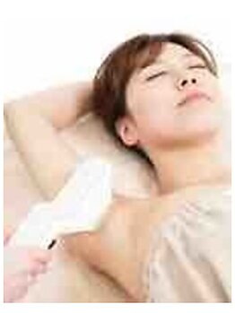 ブランシェ 金沢店 × 椿/３年保証【両ワキ脱毛】