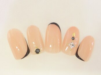 ネイルサロン ロゼオ(Nail salon Roseo)/■渋谷>7990円/ナローフレンチ