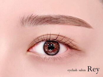 レイ 福岡博多店(Rey)の写真/韓国風束感まつげパーマ(パリジェンヌ)で理想の目元に◎眉毛WAXとのセットが人気[アイブロウ/まつげパーマ]