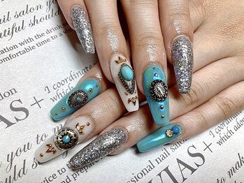 ラヴィアスプラス(LAVIAS+)/