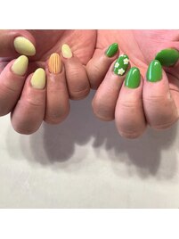 フラワーネイル　¥6100