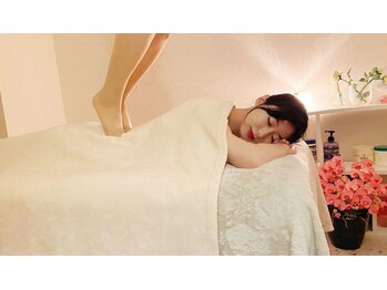 癒しの里 城北店/背中足踏み