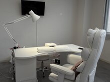 壁掛けテレビ付きでYouTube、Netflix視聴可能です！