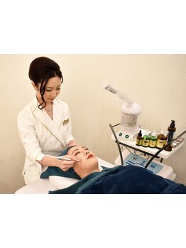 ホウレイ線・たるみ改善！予防ケア