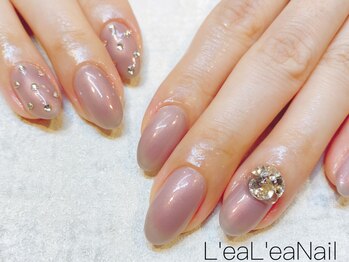 レアレアネイル(Lealeanail)/【パラジェル】Vカットネイル