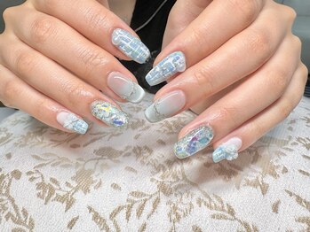 〈季節ネイル〉