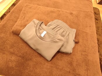 白猫屋/【4】着替え