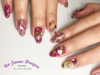 アン ジョーヌドラゴ/ピンク☆ハートネイル