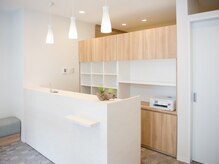 アイキュア鍼灸接骨院 摂津本山駅前(iCure鍼灸接骨院)/受付・待合室