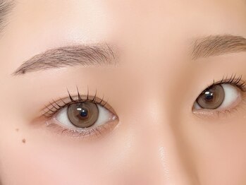 リングス(Riings)の写真/【ナチュラルまつ毛パーマ ★¥8800→¥4900】優しいナチュラルなお顔の印象に♪自まつ毛派の方にオススメ◎