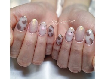 ネイルサロン R/akiraスタイリングコース6600円