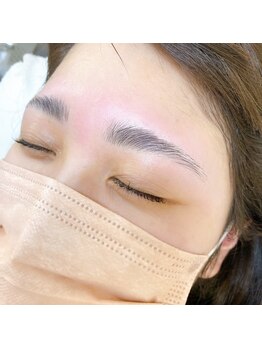 ネイル アンド アイラッシュ グレイス(Grace)/ハリウッドアイブロウ《HBL》