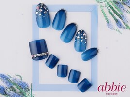 クラシックブルー¥11495/¥10043