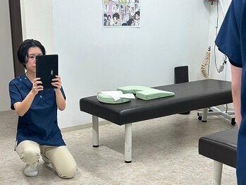 かえる堂鍼灸整骨院 沖縄店/姿勢を撮影