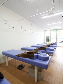 浦安南口鍼灸整体院/明るく広々とした店内♪