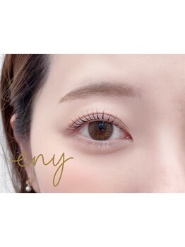 ナチュラル上品な目元にしたい