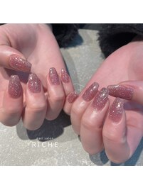 大人上品なフラッシュラメネイル