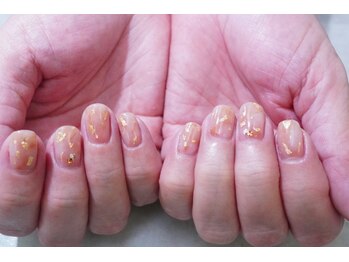 プチリリィ(Petit Lily)/肌なじみの良いニュアンスネイル